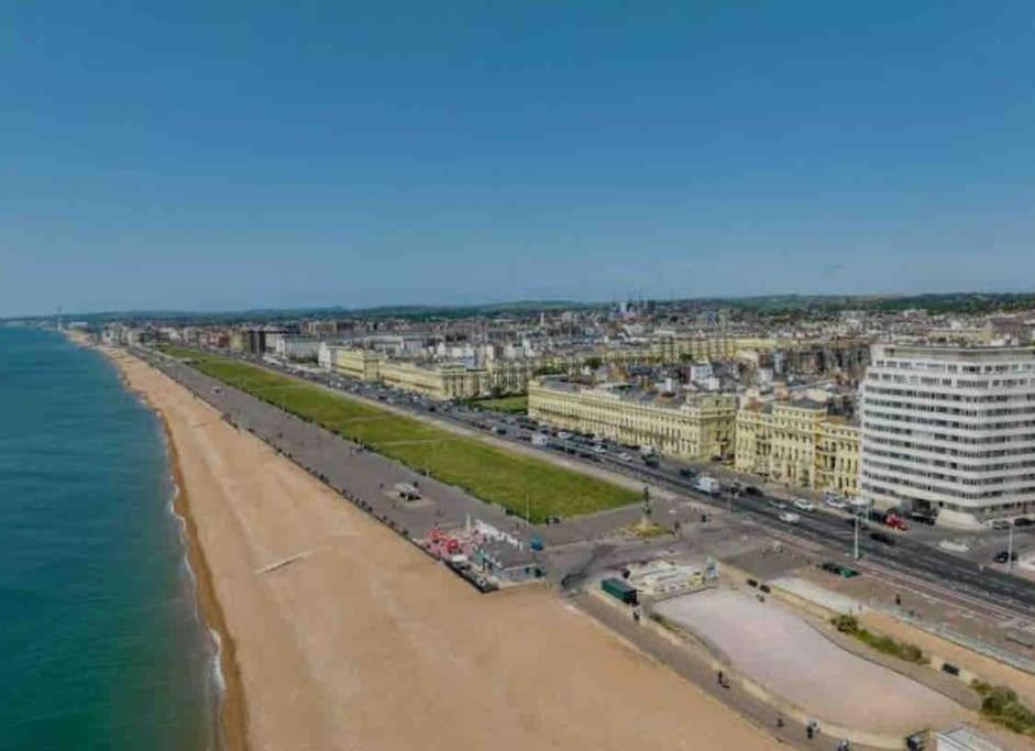Regency Grade Ii Listed Townhouse By Centre And Hove