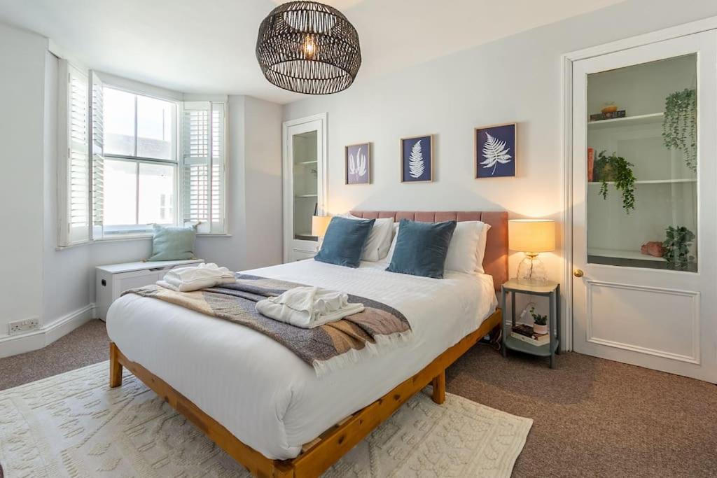 Regency Grade Ii Listed Townhouse By Centre And Hove